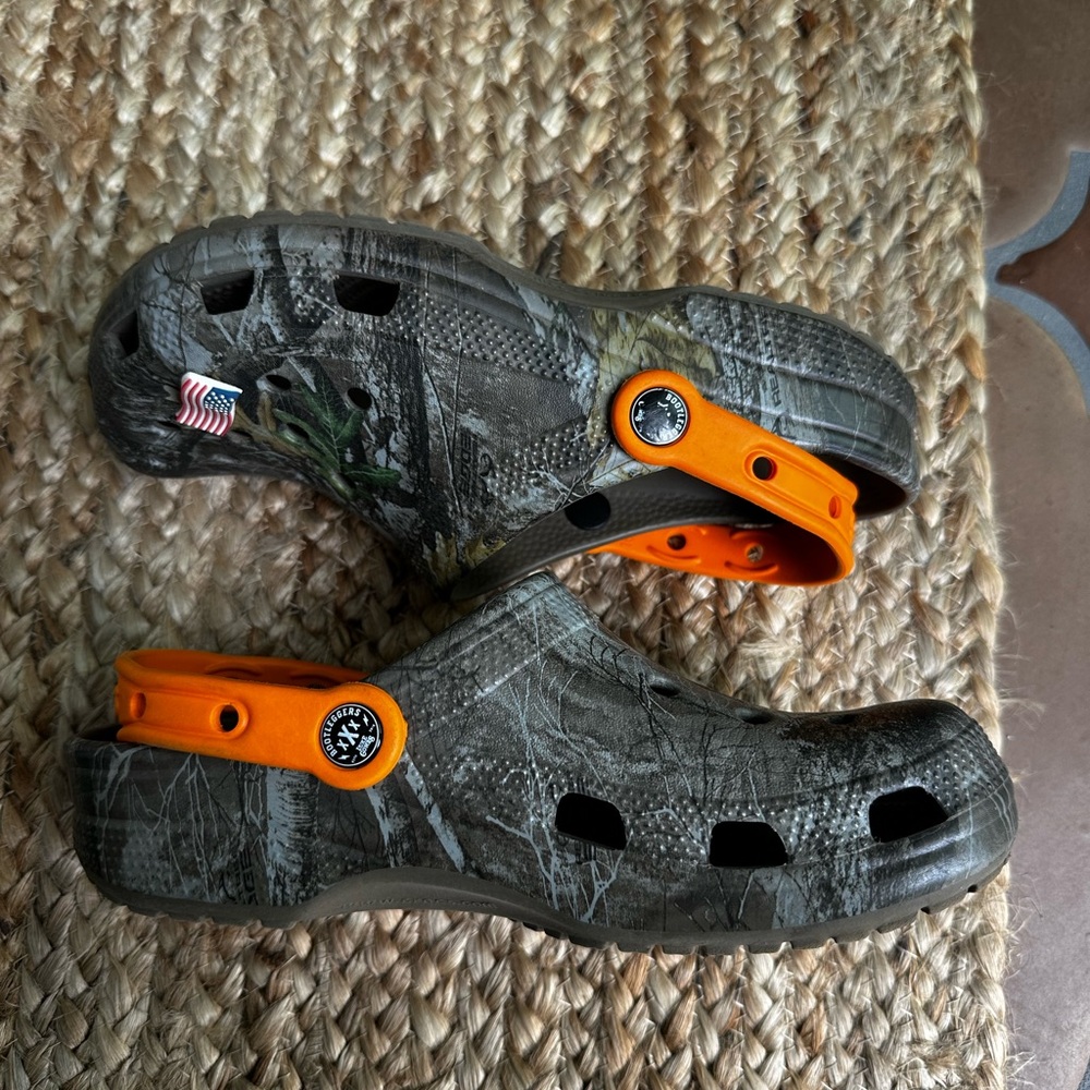 CROCS x Luke Combs RealTree Camouflage with Orange Straps